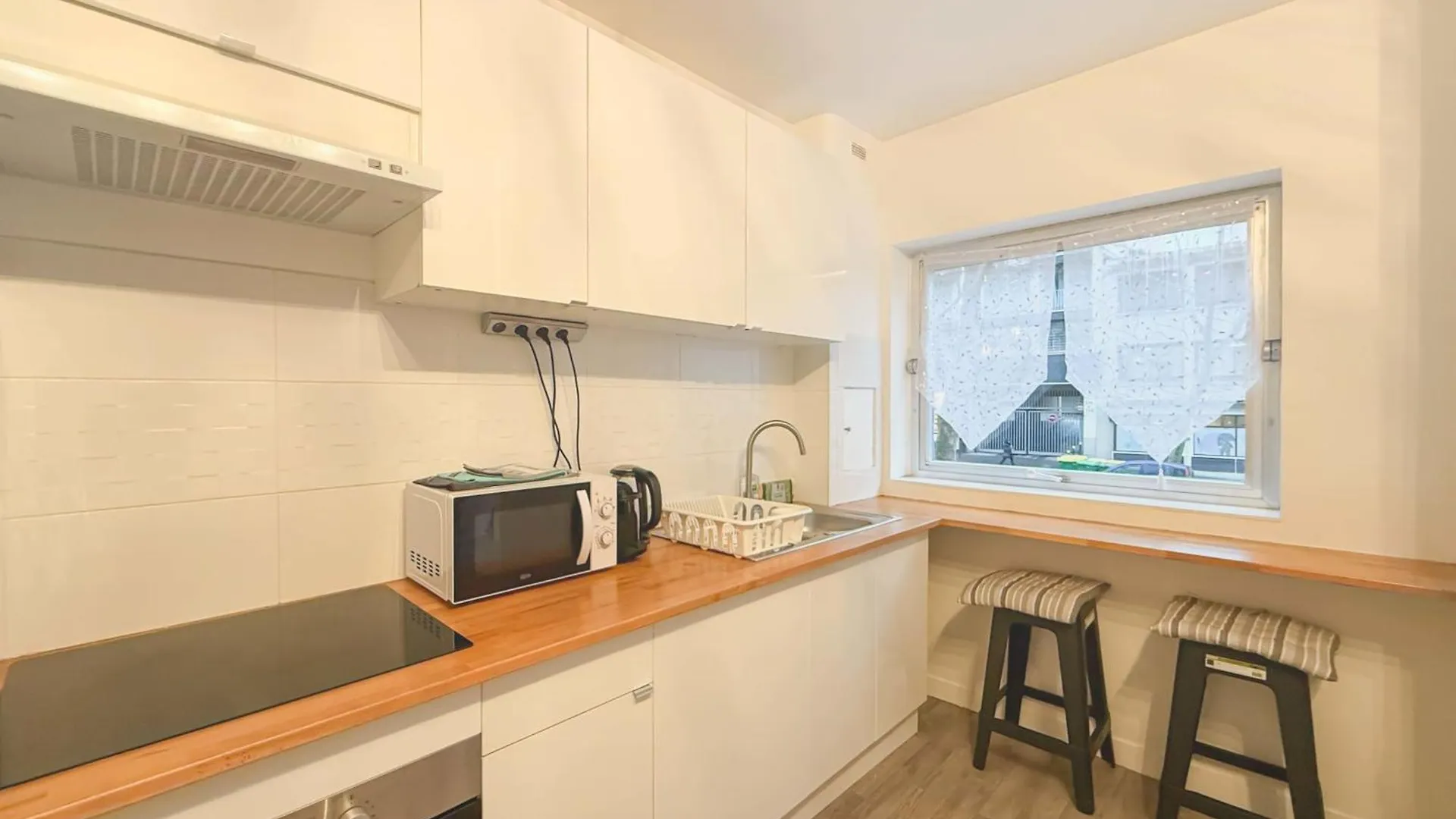 Flexliving - T2 - Philippe Auguste Apartment Paris France